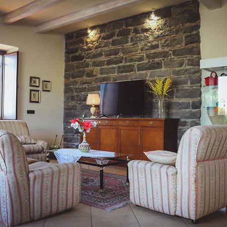 Ranch Simeto Hotel Paterno  Buitenkant foto