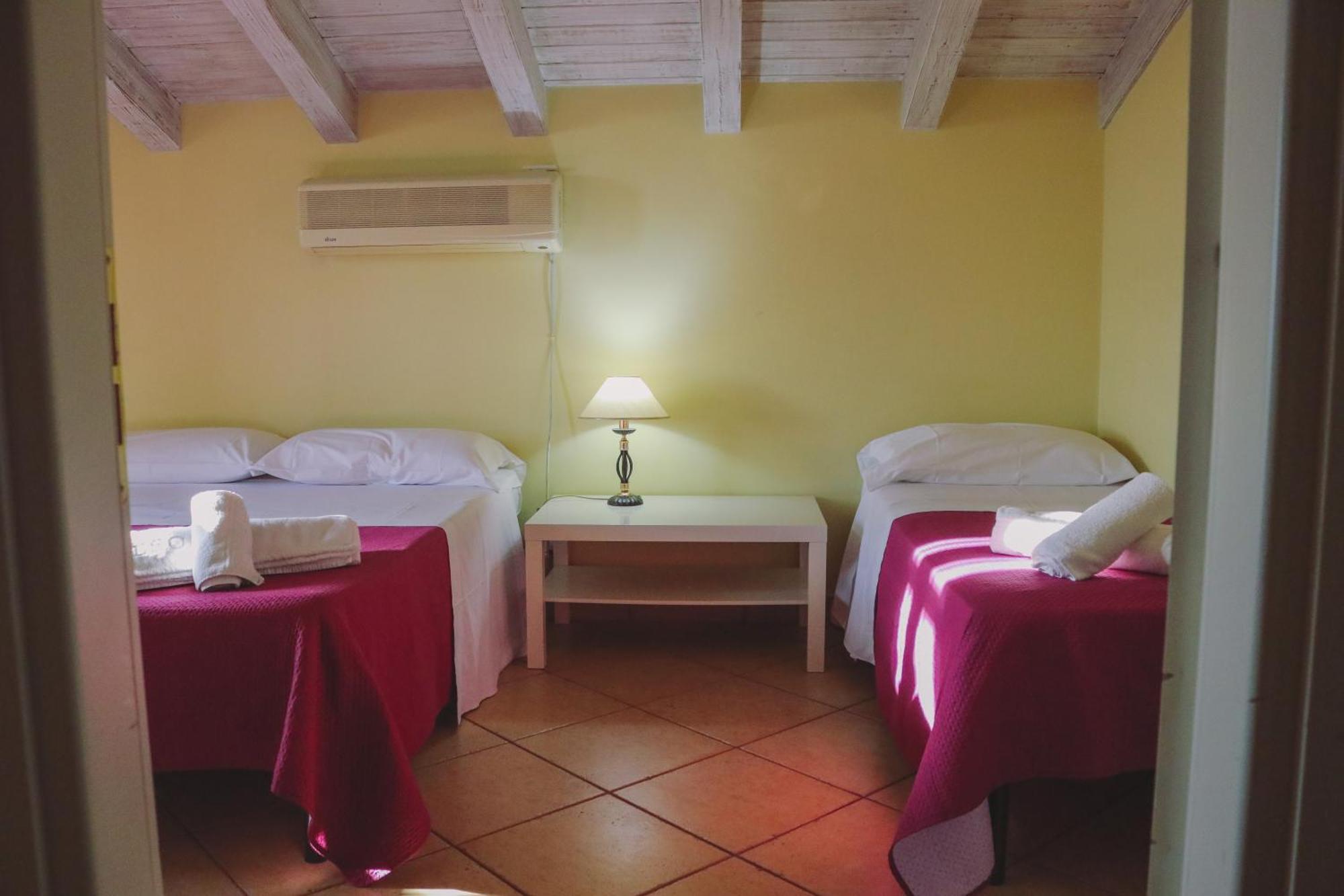 Ranch Simeto Hotel Paterno  Buitenkant foto