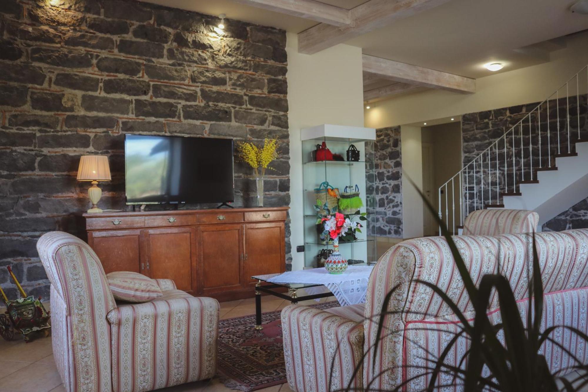 Ranch Simeto Hotel Paterno  Buitenkant foto