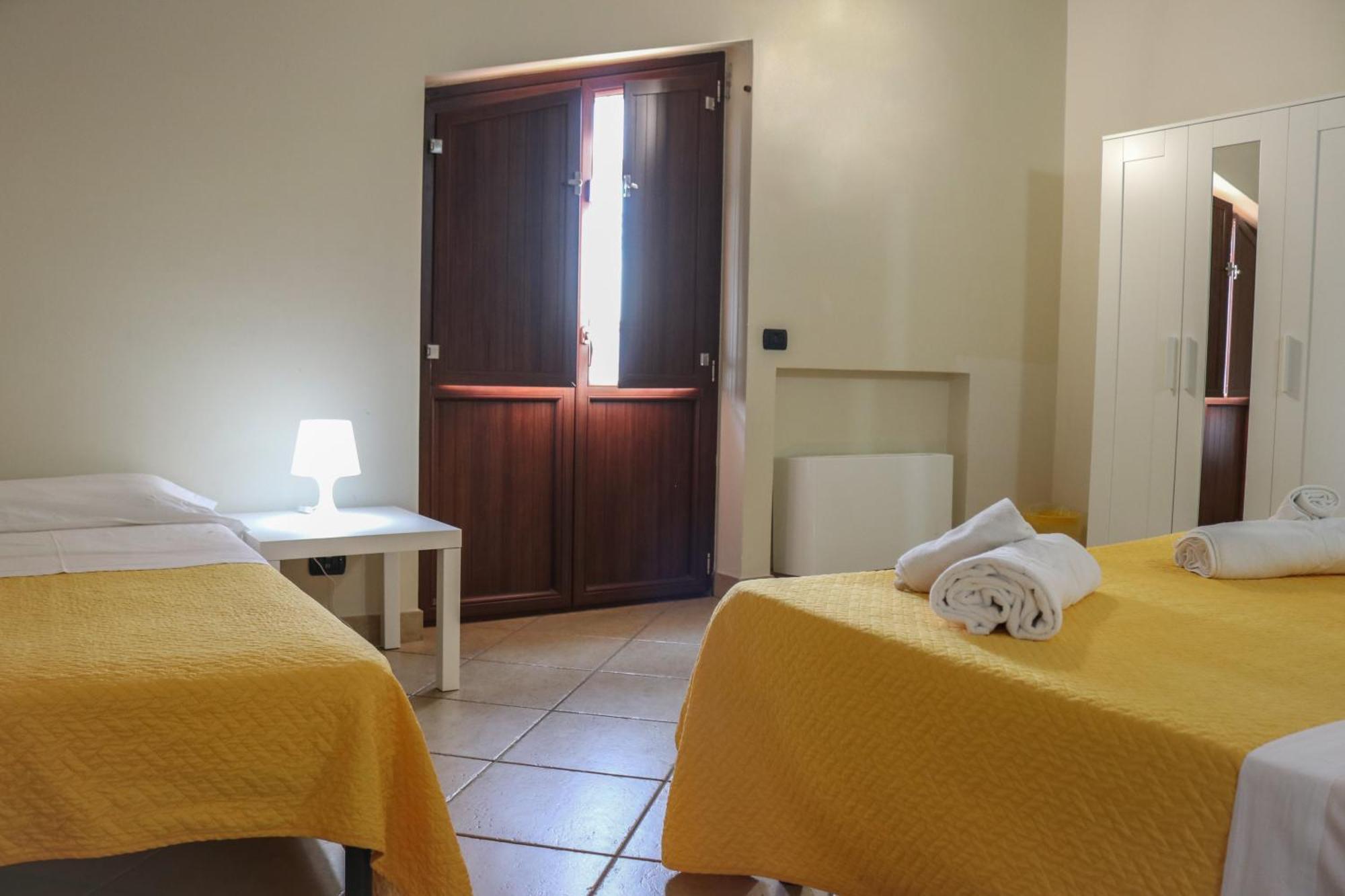 Ranch Simeto Hotel Paterno  Buitenkant foto